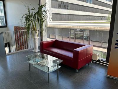 Overview picture of Lobby seating area